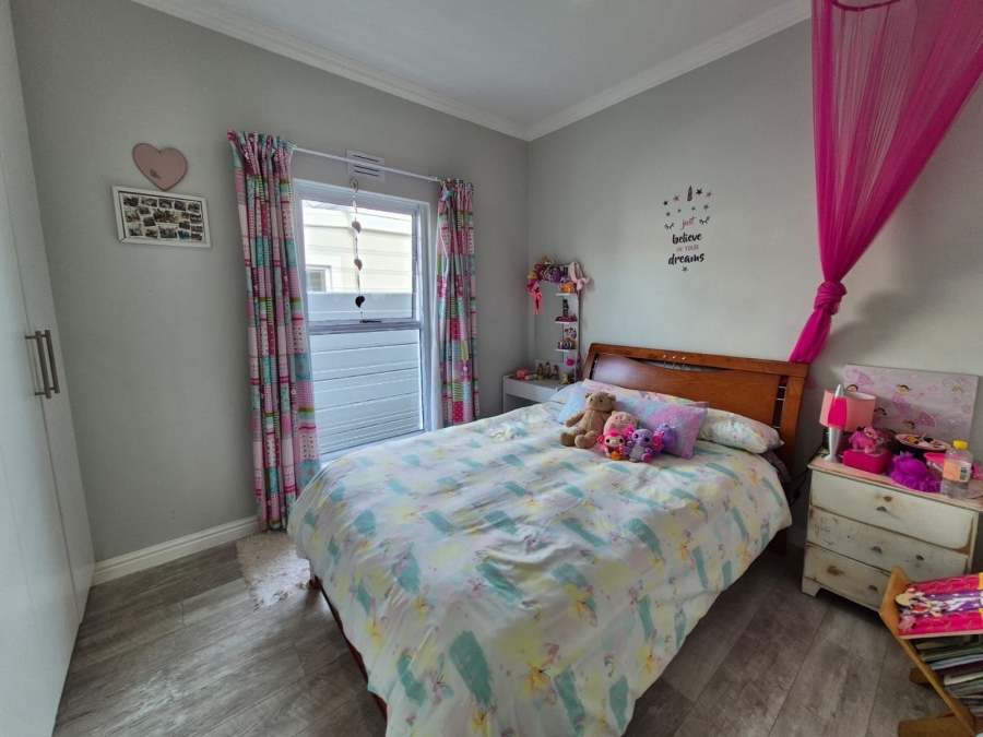 3 Bedroom Property for Sale in Sunningdale Western Cape